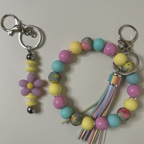 Daisy and Flower Pastel Bar and Keyring Set